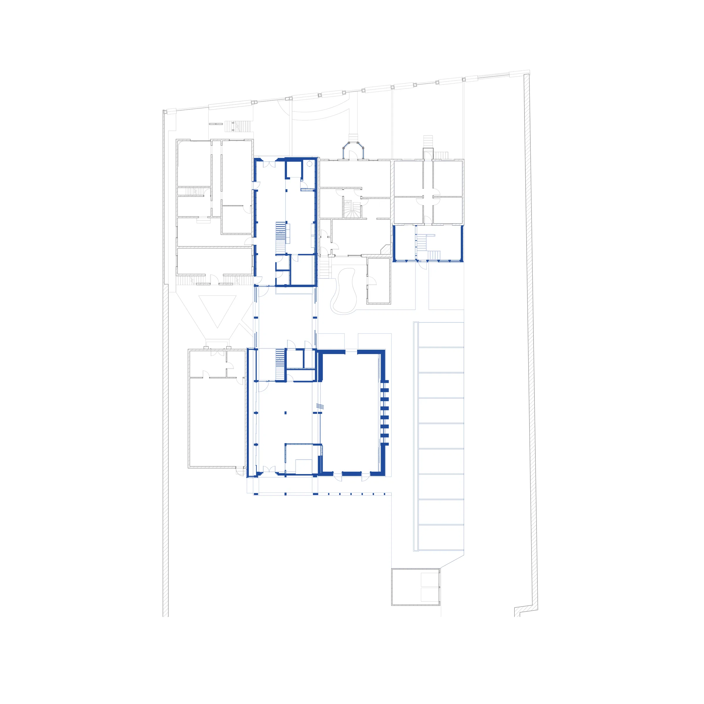 Ground-floor plan, distinguishing existing (grey) from project (blue)