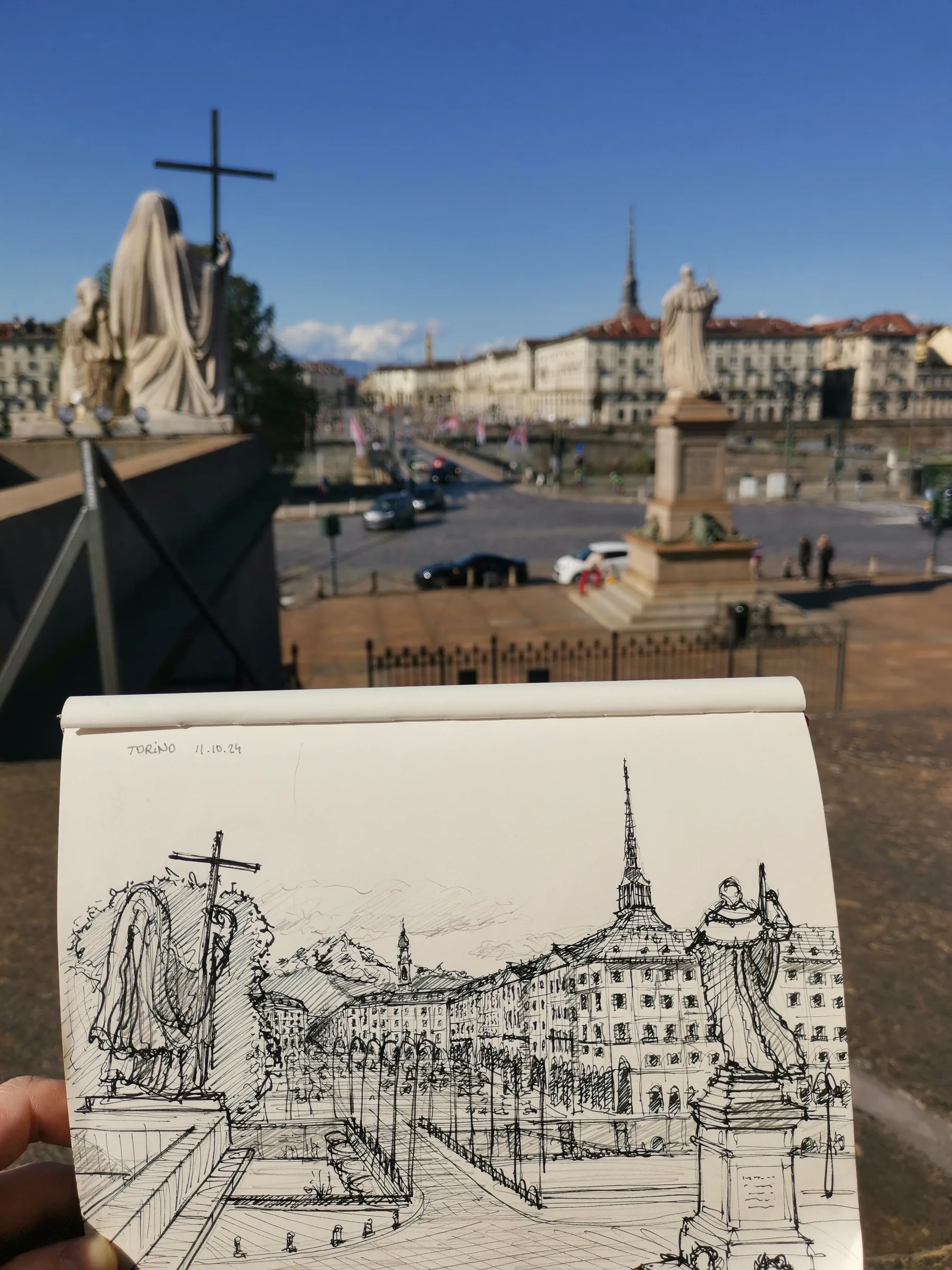 Italie _ Turin _ 11.10.24 _ Vue depuis les marches de la Chiesa della Gran Madre di Dio