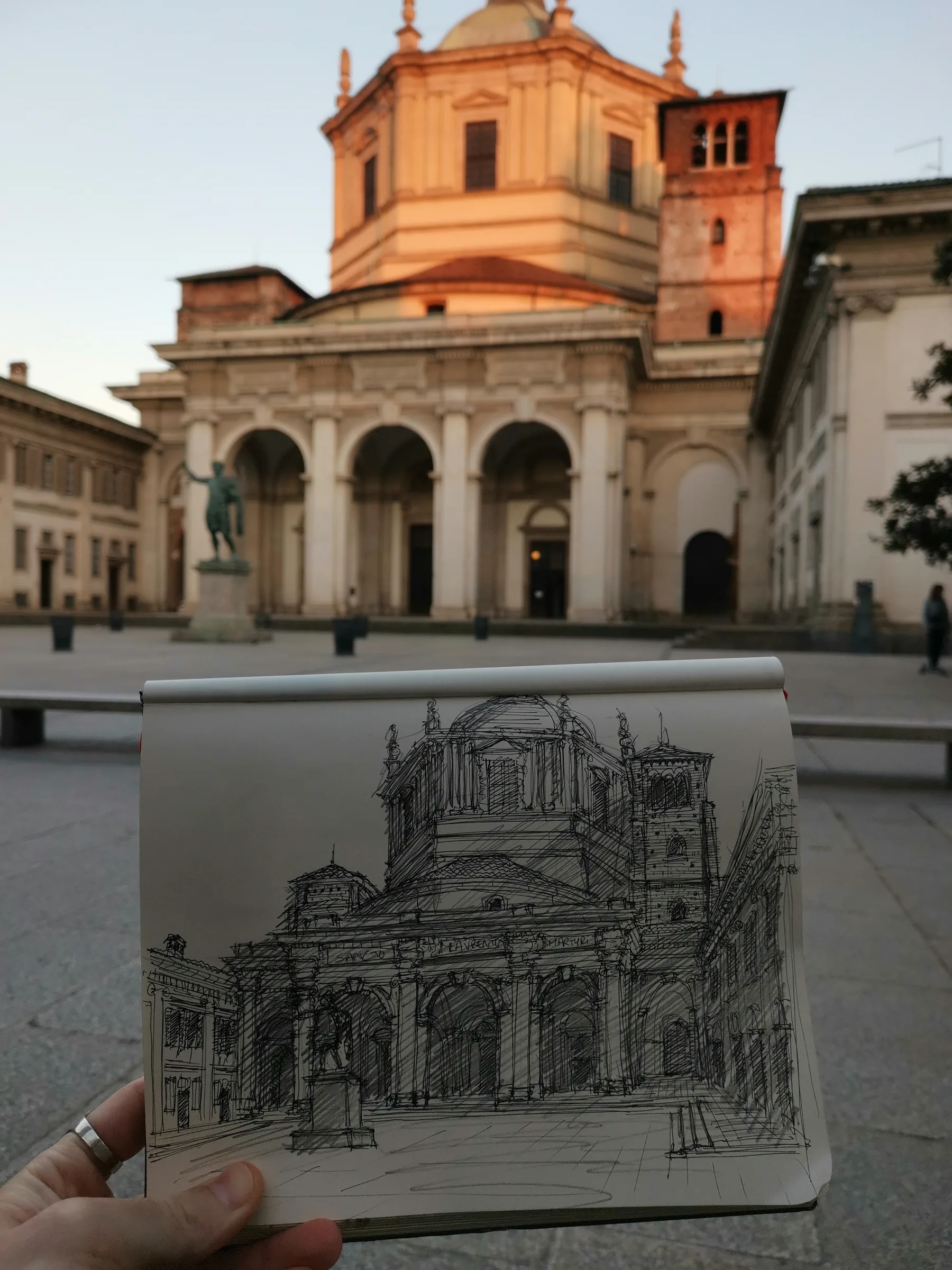 Italie _ Milan _ 11.11.24 _ Basilica di San Lorenzo vue depuis les colonnes
